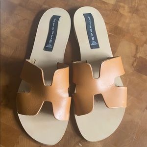 Tan Steven sandals